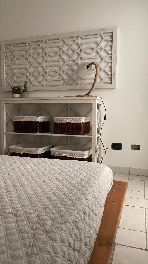 La Casa Di Stefania Daire Porto Pino Dış mekan fotoğraf