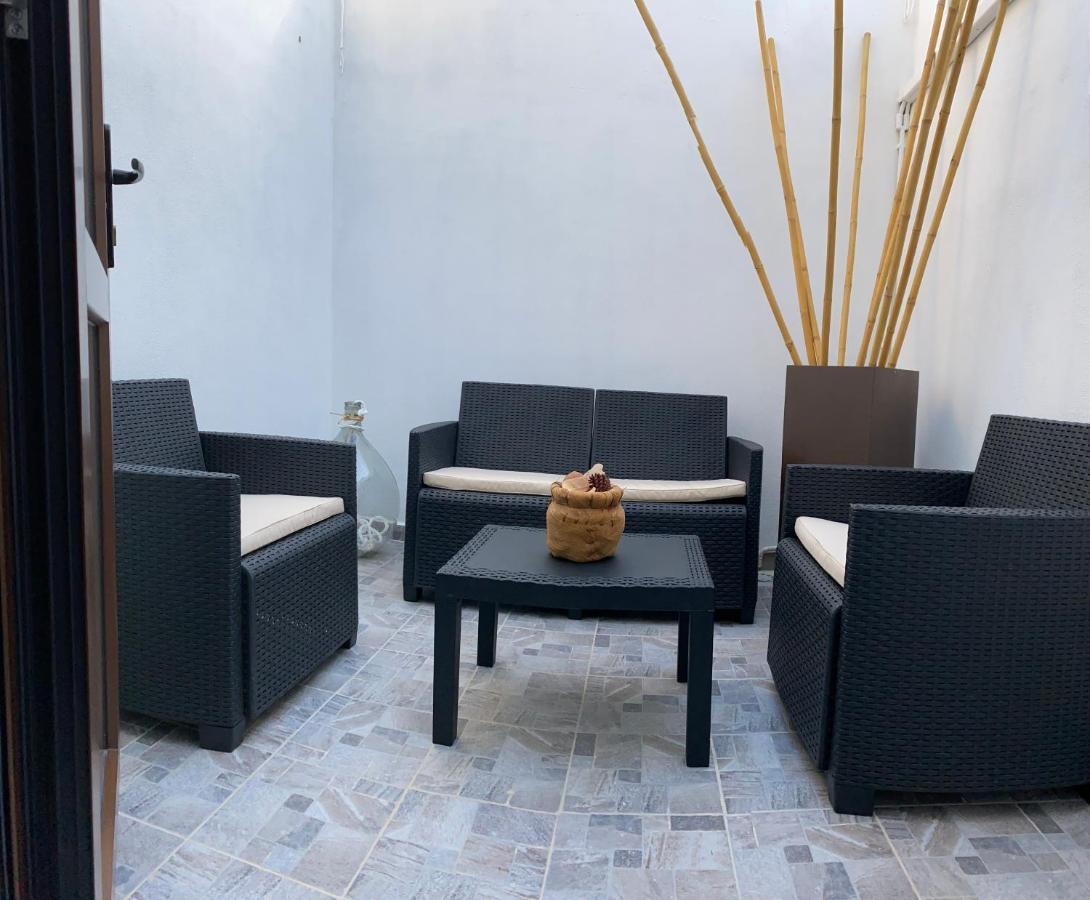 La Casa Di Stefania Daire Porto Pino Dış mekan fotoğraf