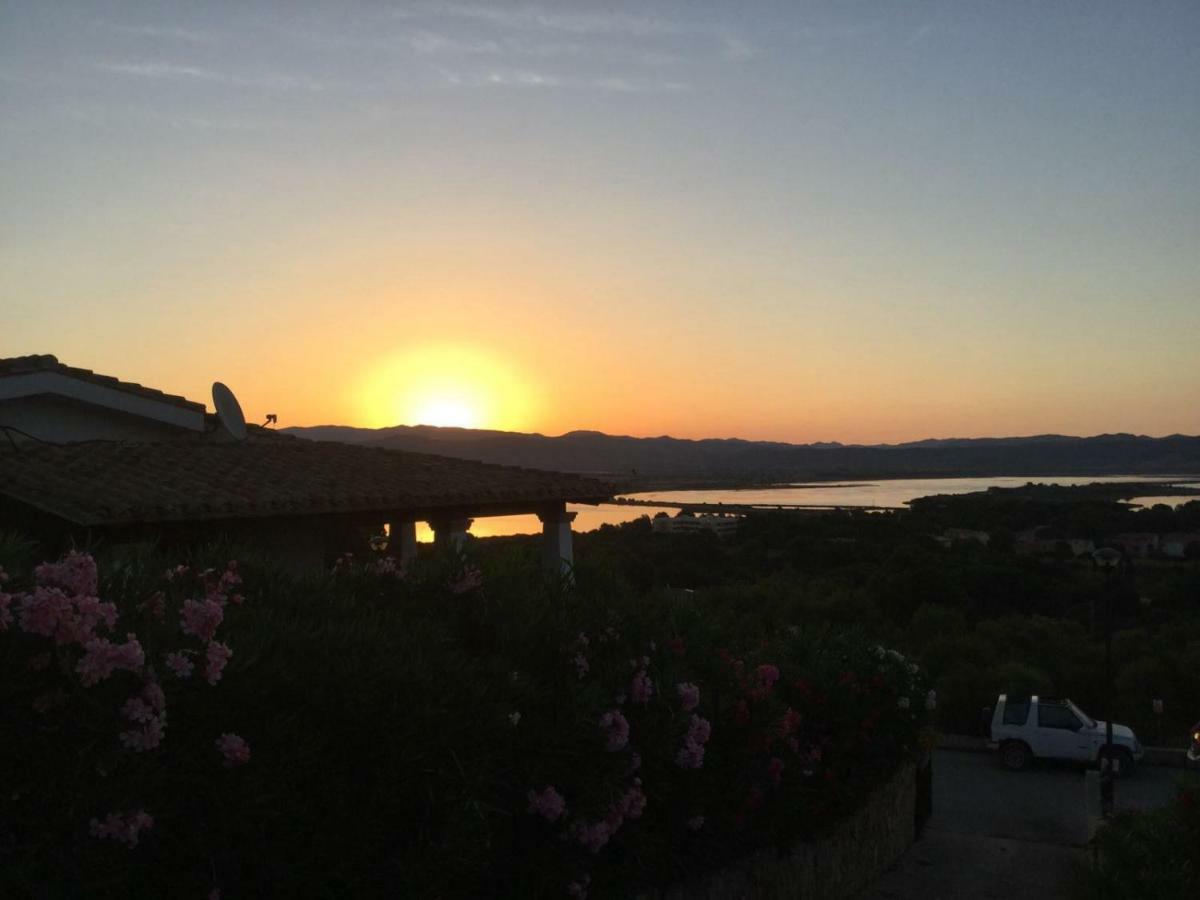 La Casa Di Stefania Daire Porto Pino Dış mekan fotoğraf